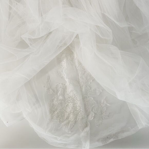 Stella York 7126 Plus Size tulle lace A-line wedding dress, size 26 - Picture 14 of 17